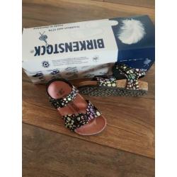 Nieuwe Birckenstock sandalen maat 24