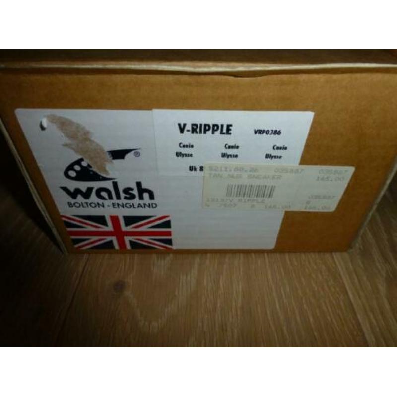 2 pr sneakers van WALSH Bolton England mt.(42)totaal 60 euro