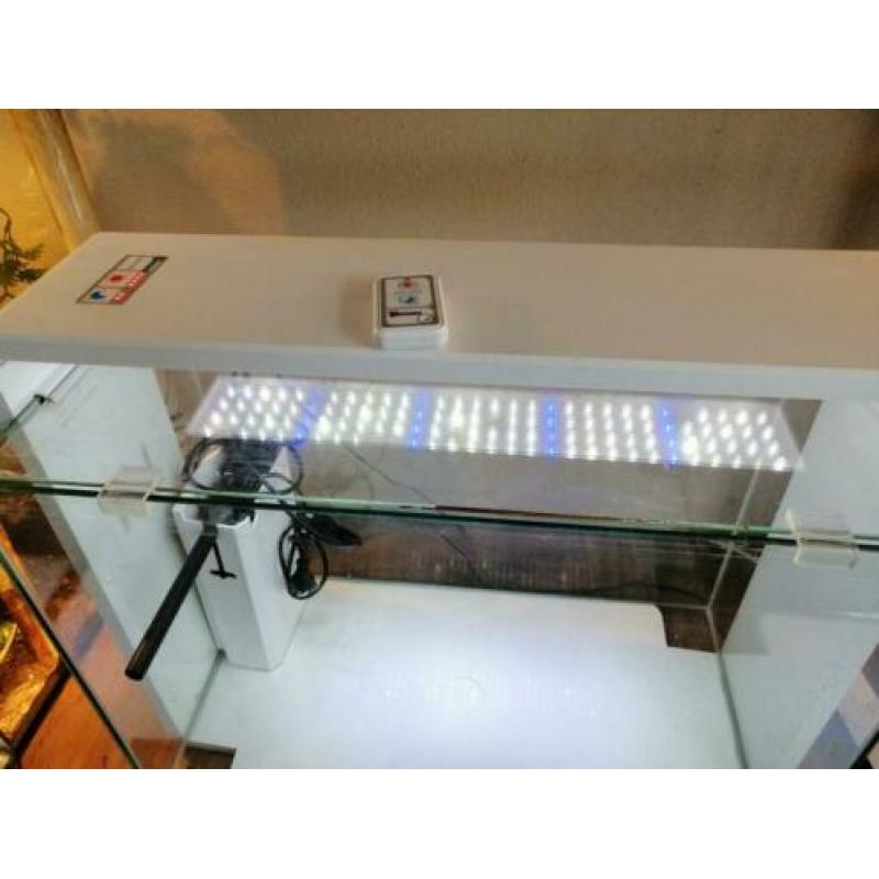 Heel mooi design aquarium te koop.