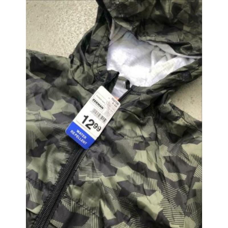 Nieuwe jas maat 122/128