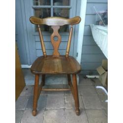 Retro en vintage stoelen, spijlenstoelen, caféstoelen!