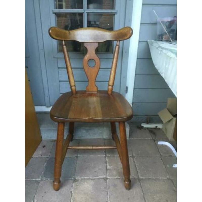 Retro en vintage stoelen, spijlenstoelen, caféstoelen!