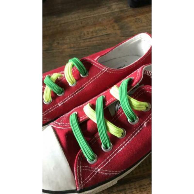 Meisjes schoenen maat 34
