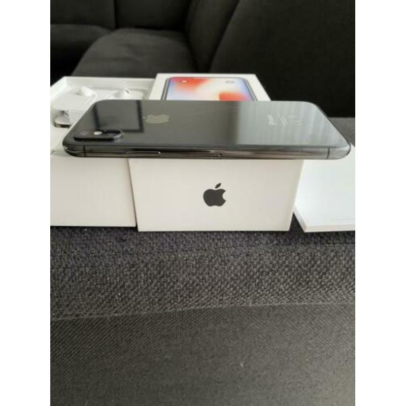Iphone x 256 gb kras en deuk vrij 16 maanden oud compleet!!!