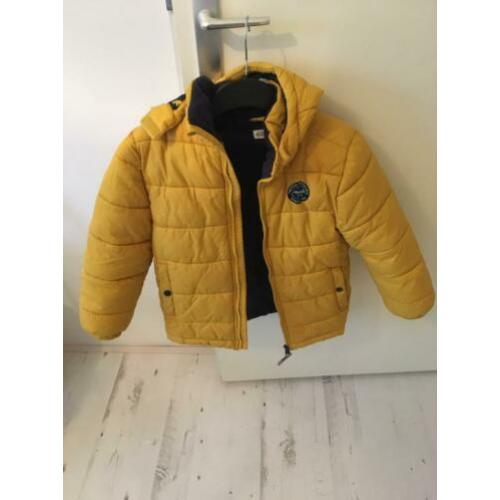 Mooie warme dik gevoerde winterjas €6