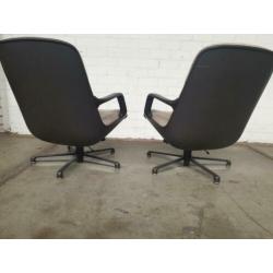 2 vintage comforto pollock fauteuils