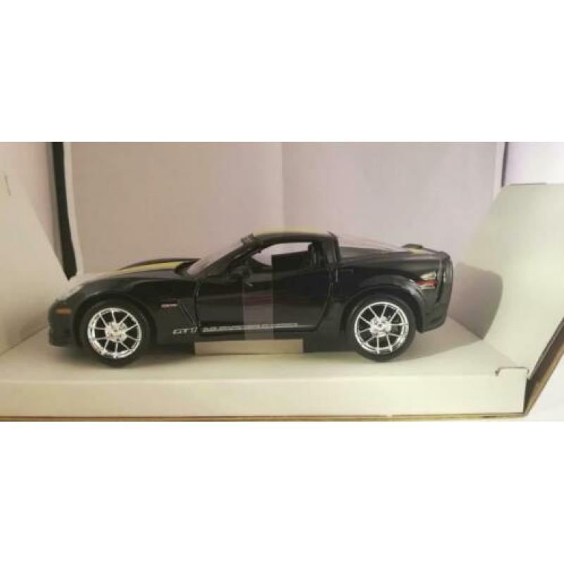 Chevrolet Corvette Stingray Schaal 1:24