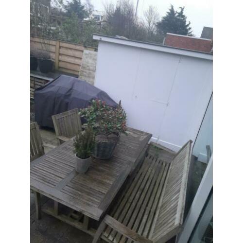 Hardhouten tuinset bank en twee stoelen