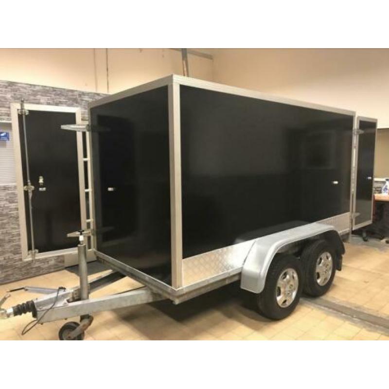 Gesloten dichte aanhanger aanhangwagen