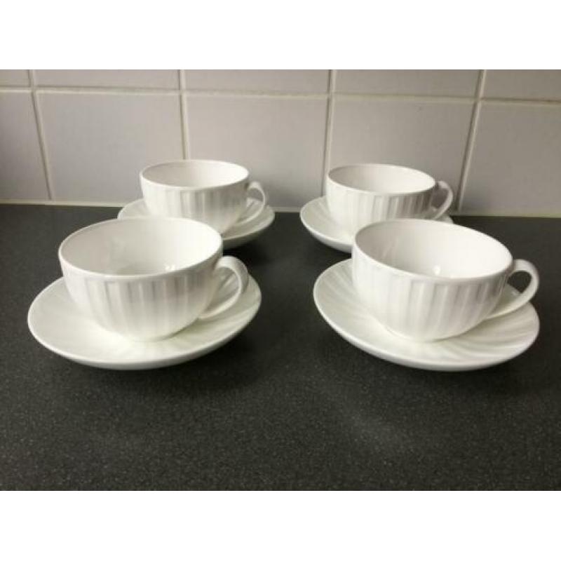 Wedgwood Night and Day Cappuccino kop en schotels (4)