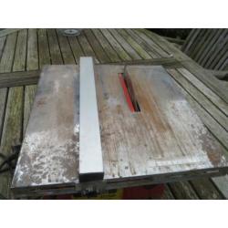 tegelzaag of stenen met diamantzaag