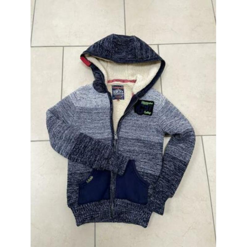 2x mooie Vingino vest teddyvoering maat 10