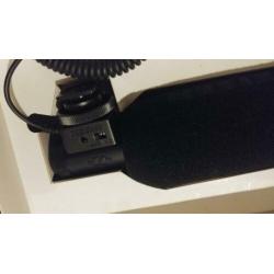 (Richt) microfoon Sennheiser MKE 300 shotgun model.