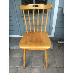 Retro en vintage stoelen, spijlenstoelen, caféstoelen!