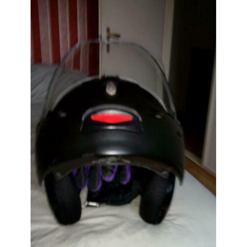 Brommer helm zo goed als nieuw