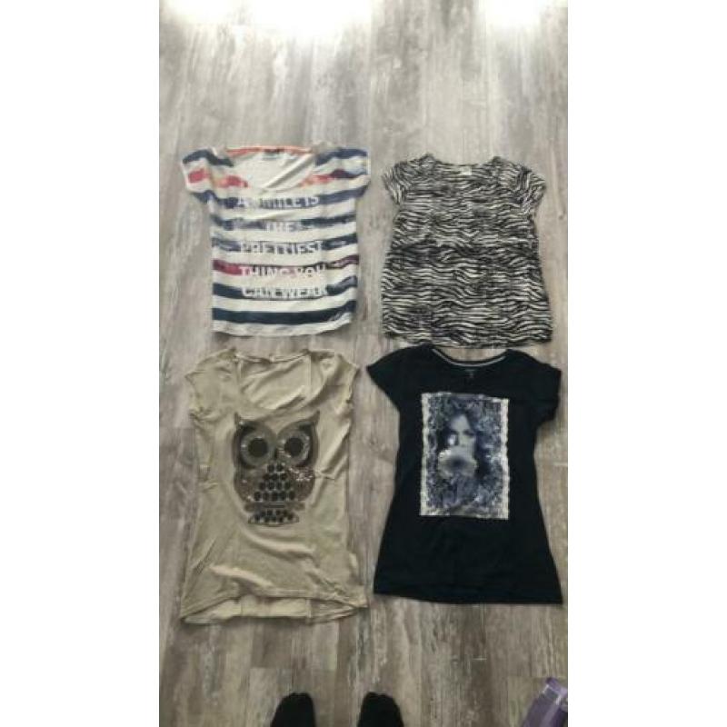 Shirtjes maat s zeer nette staat. Als set of los te koop
