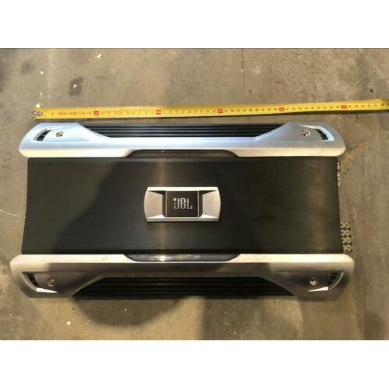 Jbl set (versterker, subwoofer, speakers gto)