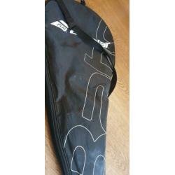 tennis tas voor om je rug
