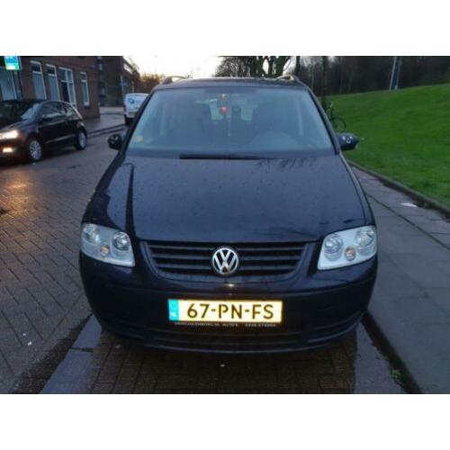 Volkswagen Touran 1.6 85KW 2004 Zwart