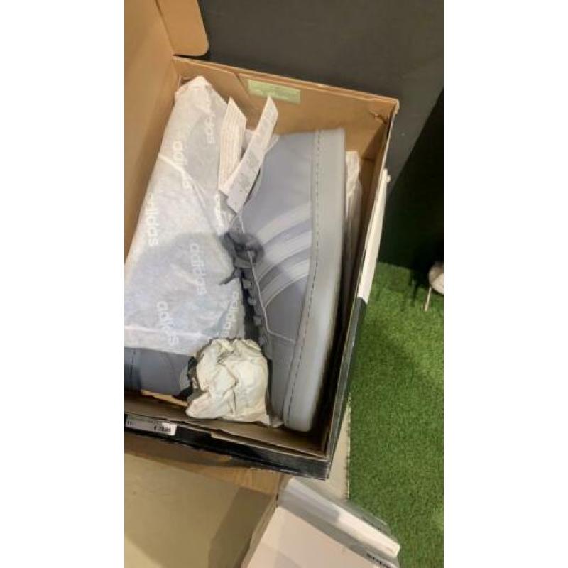 Partij Adidas puma schoenen diverse maten no tech 20 paar