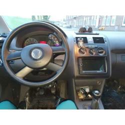 Volkswagen Touran 1.6 85KW 2004 Zwart