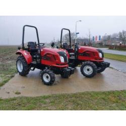 Bij Eemsned een Knegt 40 PK compact trekker Nieuw model