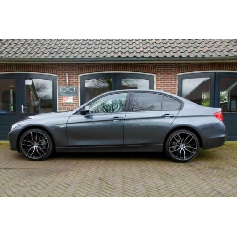 BMW 3-serie 318d Business | NAVI | AUTOMAAT | XENON