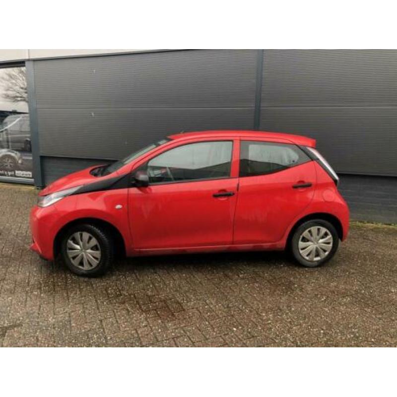 Toyota Aygo 1.0 VVT-i x-now | Airco | Elektrische pakket |