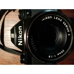 Spiegelreflex camera 50 mm met toebehoren