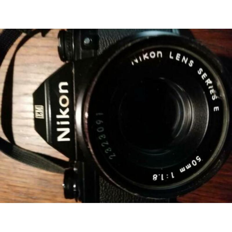 Spiegelreflex camera 50 mm met toebehoren