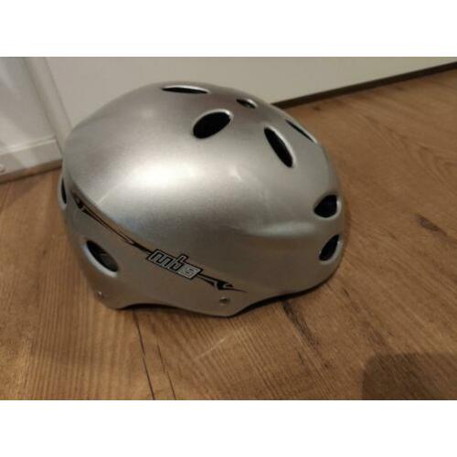 Nieuwe MBS skate helm - maat L/ XL