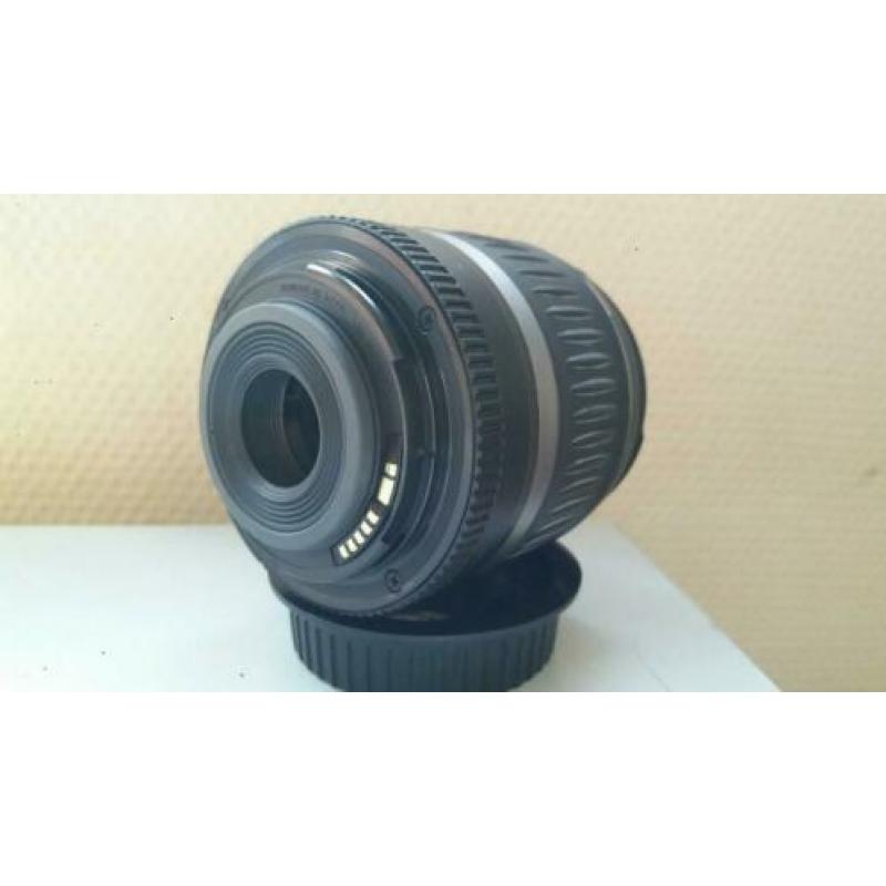 Canon Zoom Lens EF-S 18-55mm 1:3.5-5.6 II