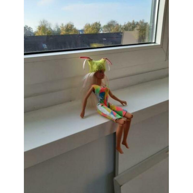 barbie in hangmat