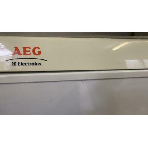 Koelkast aeg met vriesvak boven