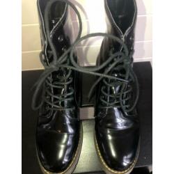 Neppe Dr. Martens