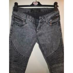 Leuke grijze broek