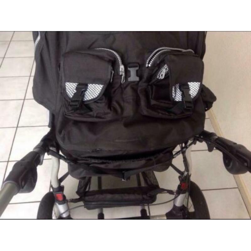 Kinderwagen zwart