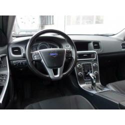 Volvo V60 2.4 D6 215pk AWD Navi Stoelverw Trekh-Afn Clima 17