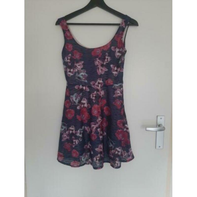 Zomerjurk met bloemenmotief maat S