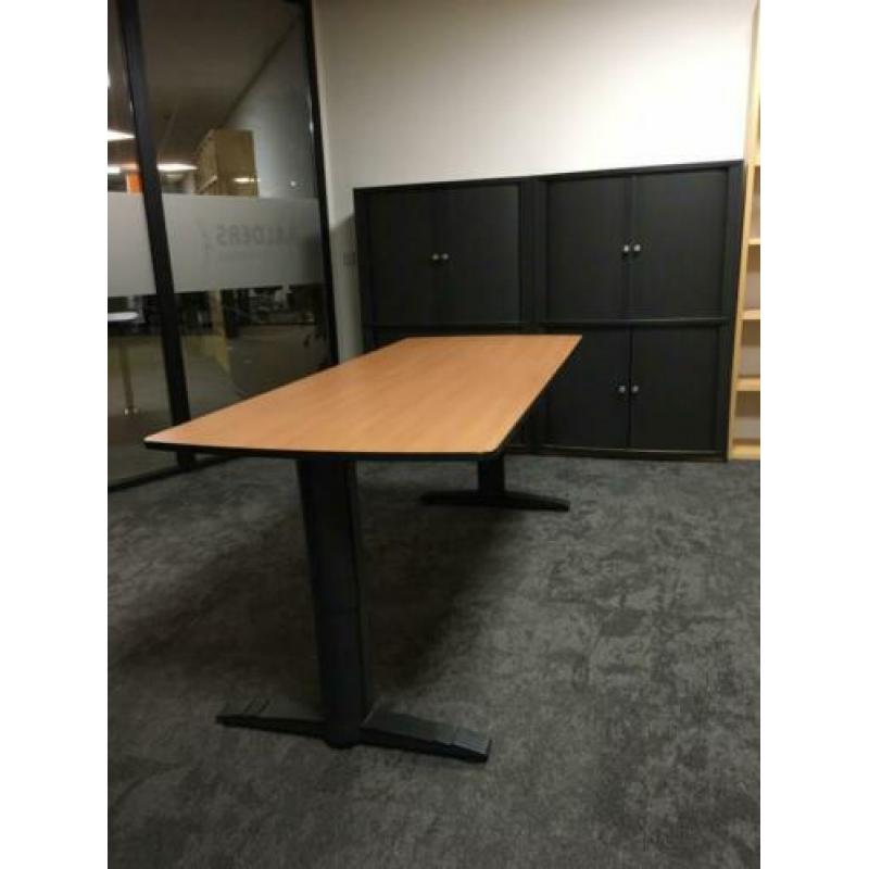 Bespreek tafel / bureau VEPA