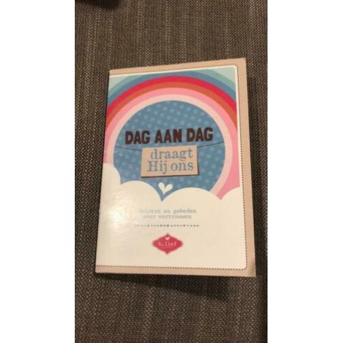 Dag aan dag draagt Hij ons - Paul Abspoel