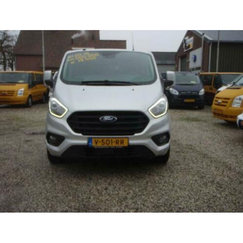 Ford Transit Custom 320 L2 H1 Trend 130 Pk Navi groot scherm