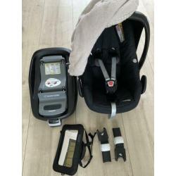 Maxi Cosi Pebble met family base iso fix + hoes koeka