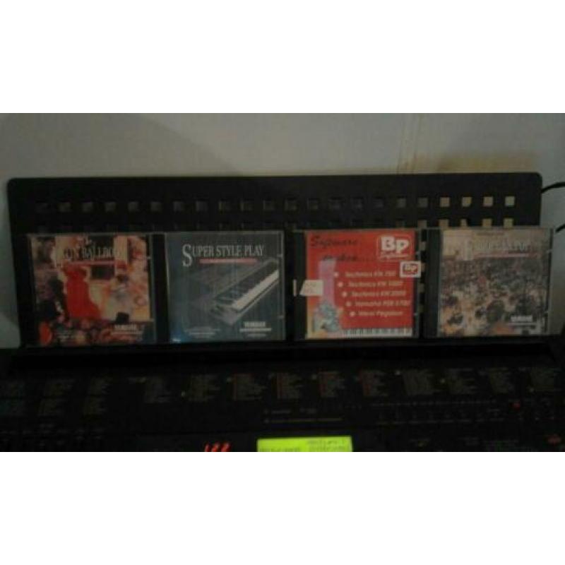 yamaha psr 6700 & 12 diskettes