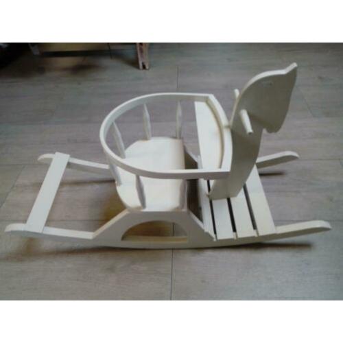 Houten hobbelpaard wit