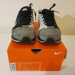 Nike Flyknit racer maat 42