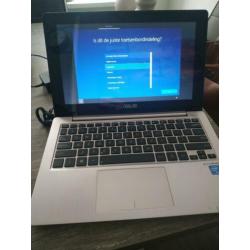 Asus vivobook X202E