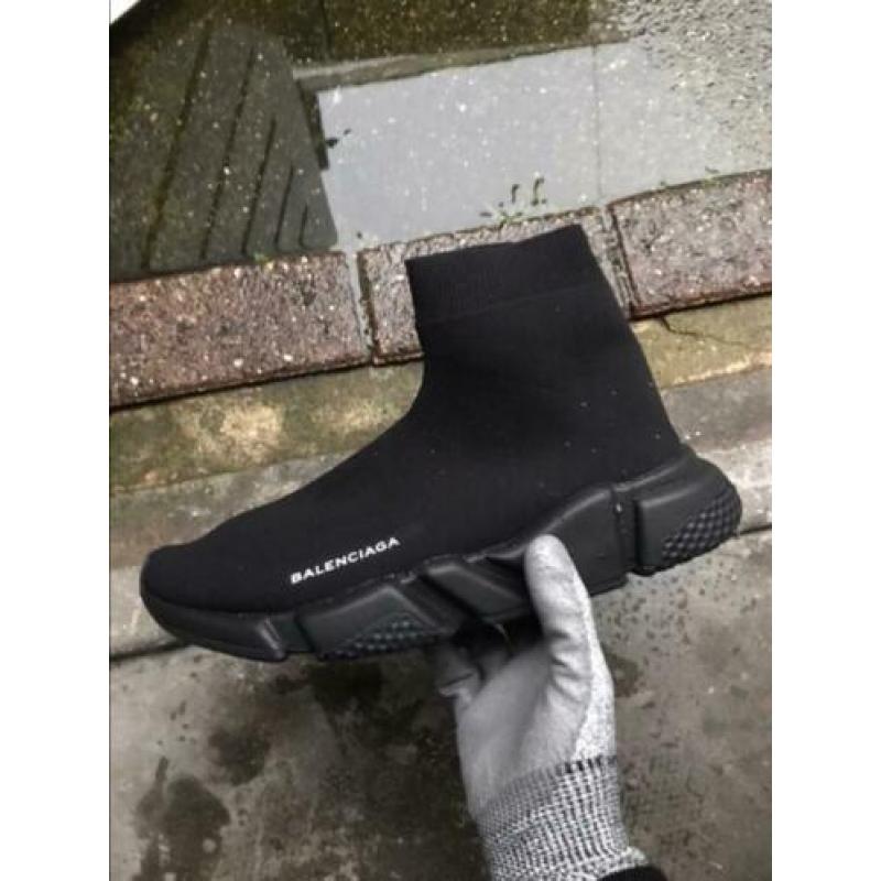 Balenciaga Black on Black Maat 42