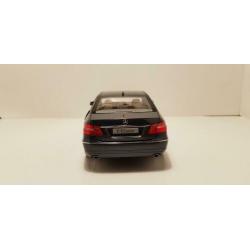 MiniChamps Mercedes-Benz E-klasse 2009 1:18