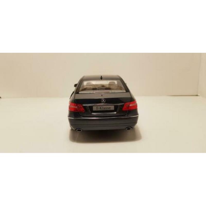 MiniChamps Mercedes-Benz E-klasse 2009 1:18
